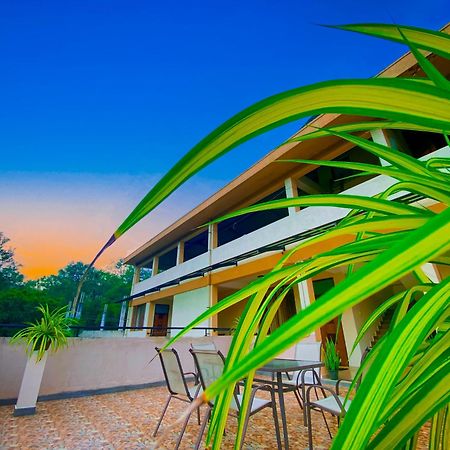 Sparkling Resort Kataragama Eksteriør bilde